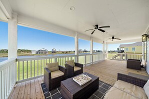 Terrace/patio - Pelican Perch | Beautiful Water Views (Galveston)