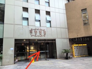 City Apartment | Exterior detail