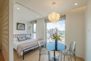 City Condo, Multiple Beds, Non Smoking, River View | Laptop workspace, free WiFi