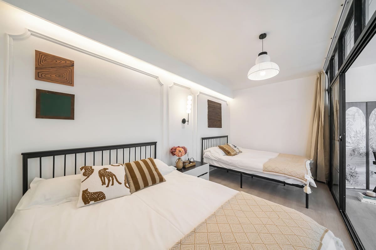 City Penthouse, City View | Free WiFi, bed sheets