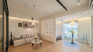 Unclassified image, 4 of 159, button - YIDU (Nanjing West Road Store) (Shanghai)