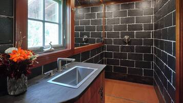 Towels, toilet paper