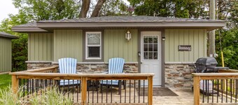 Westlake Couple`s Cottage