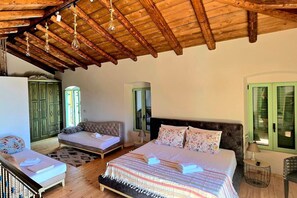 1 bedroom, desk, free WiFi, bed sheets