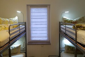 Iron/ironing board, free WiFi, bed sheets