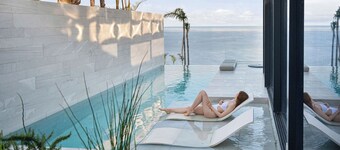 Saudade Residence - Futuristic Ultra Luxury Ocean Zen Retreat - Award Winning