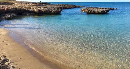 NEW RENOVATED SHEPHERD HOUSE, near OSTUNI/PUGLIA, Barbecue, 2 adults, 1 child