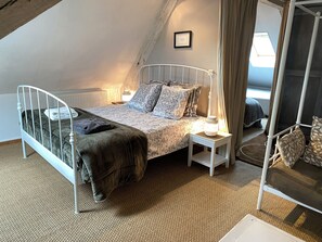 Apartamento família, vista para o jardim | 1 quarto, Wi-Fi de cortesia