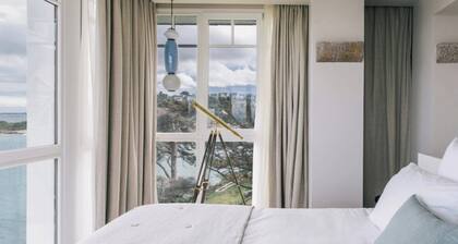 Les Bassans - Fontenille Collection