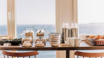 Daily buffet breakfast for a fee