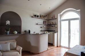 Interior - Apartment between Langhe and Roero, 8 min drive from Alba, cozy and quiet (Vezza d'Alba)