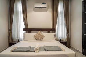 Executive Apartment, 2 Bedrooms, Non Smoking, City View | 2 bedrooms, in-room safe, iron/ironing board, free WiFi - George Residence Ologolo Lekki (Lekki)