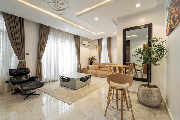 Appartement Exécutif, 2 chambres, non-fumeur, vue ville | Salle de séjour