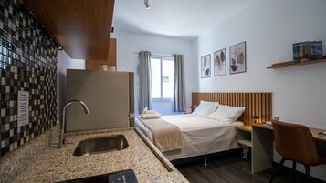 1 Schlafzimmer, Schreibtisch, Bügeleisen/Bügelbrett, kostenloses WLAN