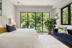 3 Schlafzimmer, Zimmersafe, Schreibtisch, Bügeleisen/Bügelbrett