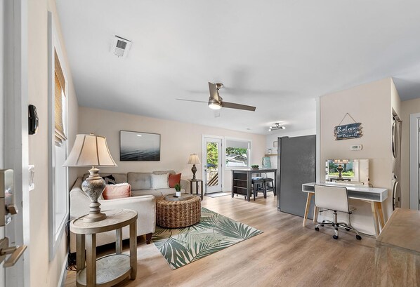 TV - Twin Tides Beach House  Carolina Beach - Unit 2 (Carolina Beach)