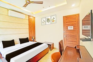 1 habitación y espacio para trabajar con laptop