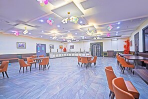 House | Dining