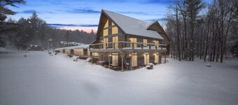 Griffin Chalet 2 about a mile to Stowe Resort