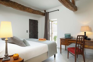 1 bedroom, internet, bed sheets