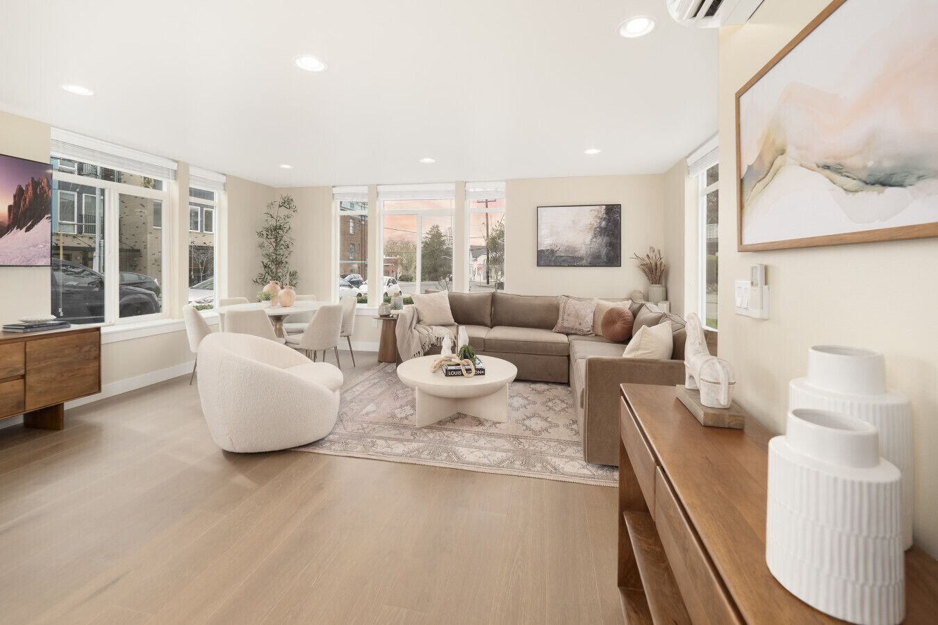 智能電視、書籍