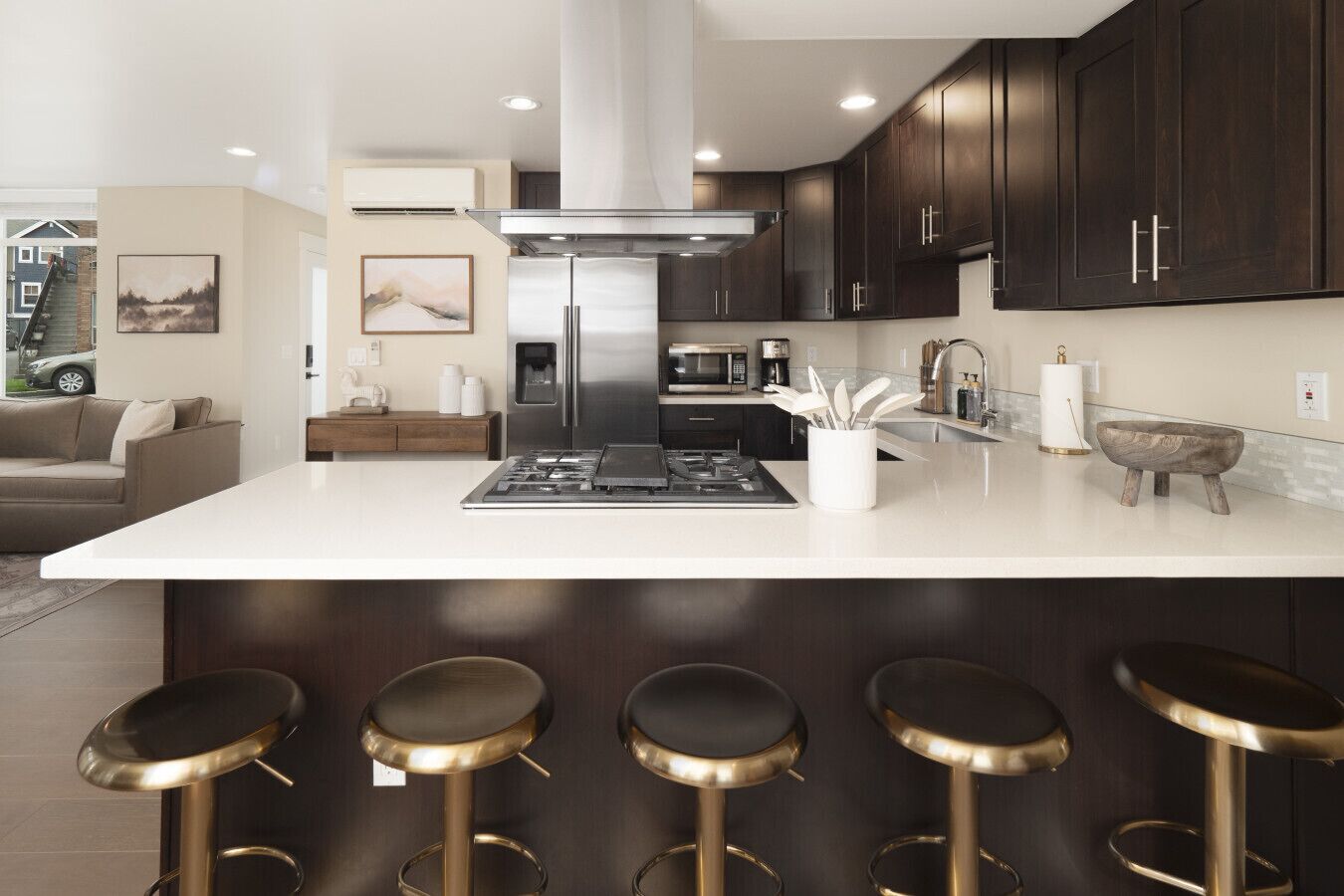 雪櫃、微波爐、焗爐、爐具