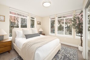 4 Schlafzimmer, Schreibtisch, Bügeleisen/Bügelbrett, kostenloses WLAN