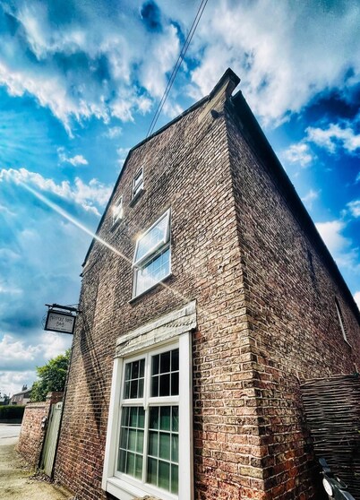 Maypole Farm Guest House