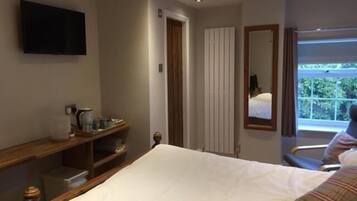 Soundproofing, free WiFi