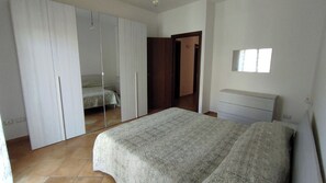 2 soverom, strykejern/-brett, wi-fi og sengetøy