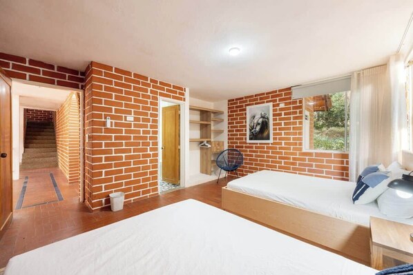 7 chambres, Wi-Fi, draps fournis
