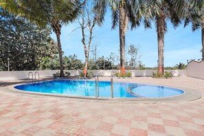 Hus | Pool