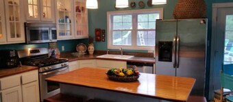 Hattie's Hill Farm & Vineyard Annex