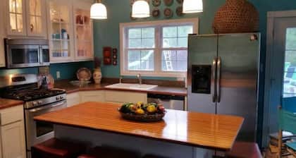 Hattie's Hill Farm & Vineyard Annex