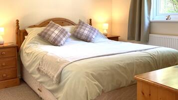 2 多间卧室、熨斗/熨衣板、WiFi、床单