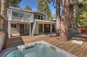 Casa Deluxe, 4 habitaciones, para no fumadores | Tina de hidromasaje privada