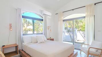 11 bedrooms, iron/ironing board, WiFi, bed sheets