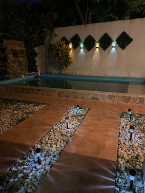 Outdoor pool - IDEAL HOUSE TO REST, SWIMMING POOL, BBQ, WIFI, FULL AIRE (Sabanilla)