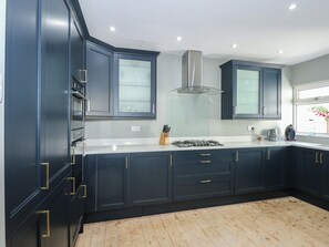 洗碗機、鍋具/餐盤/廚房用品