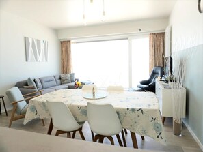 Dining - Apartment in Wenduine With Sea Views (De Haan)