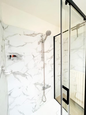 Apartment | Badezimmer