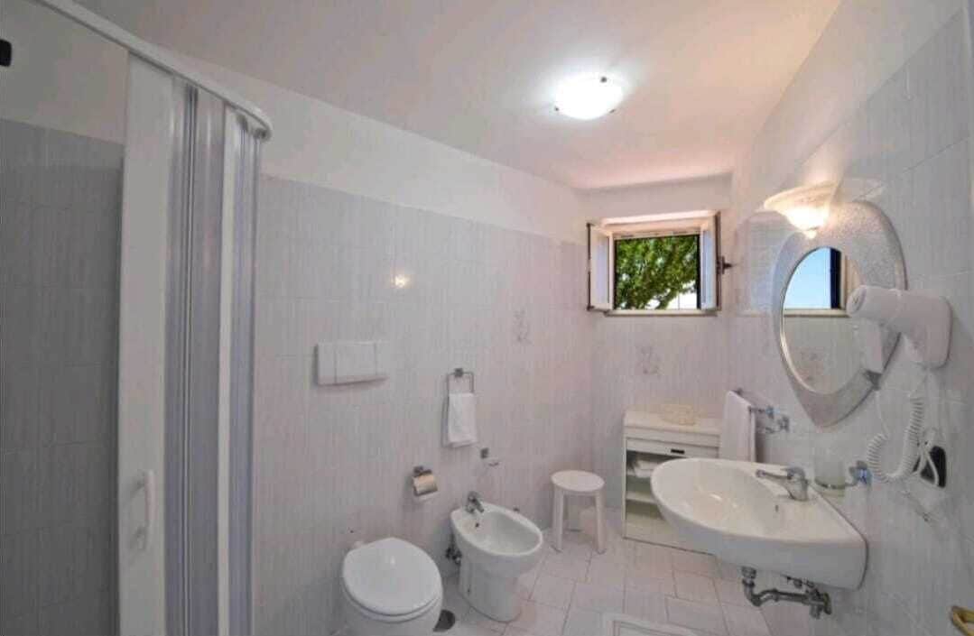 Deluxe-Suite, Raucher, Meerblick | Badezimmer