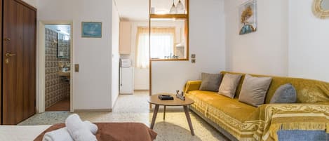 1 室のベッドルーム、デスク、アイロン / アイロン台、WiFi