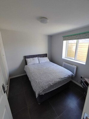 1 bedroom, iron/ironing board, free WiFi