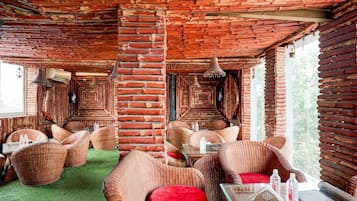House | Dining