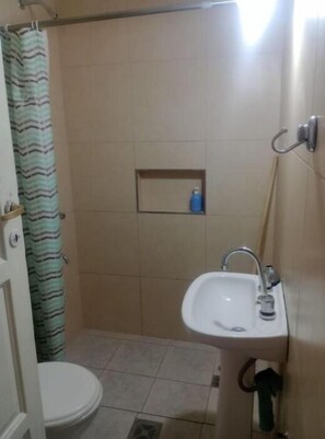 Handtücher, Seife, Toilettenpapier