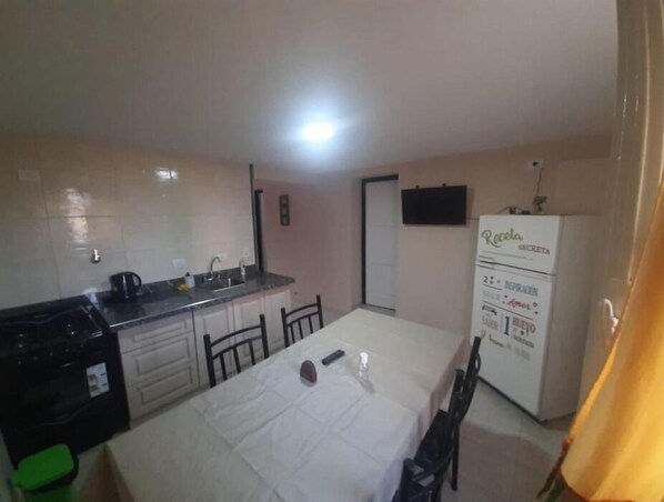 Private kitchen - La Aldea 3 bedroom apartment (Pozuelo de Alarcón)