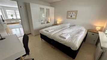 Apartamento conforto, sacada, vista para o canal | 2 quartos, Wi-Fi de cortesia