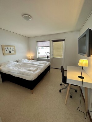 Comfort Apartment, Balcony, Canal View | 2 bedrooms, free WiFi - Amerikavägen Apartments (Skelleftea)