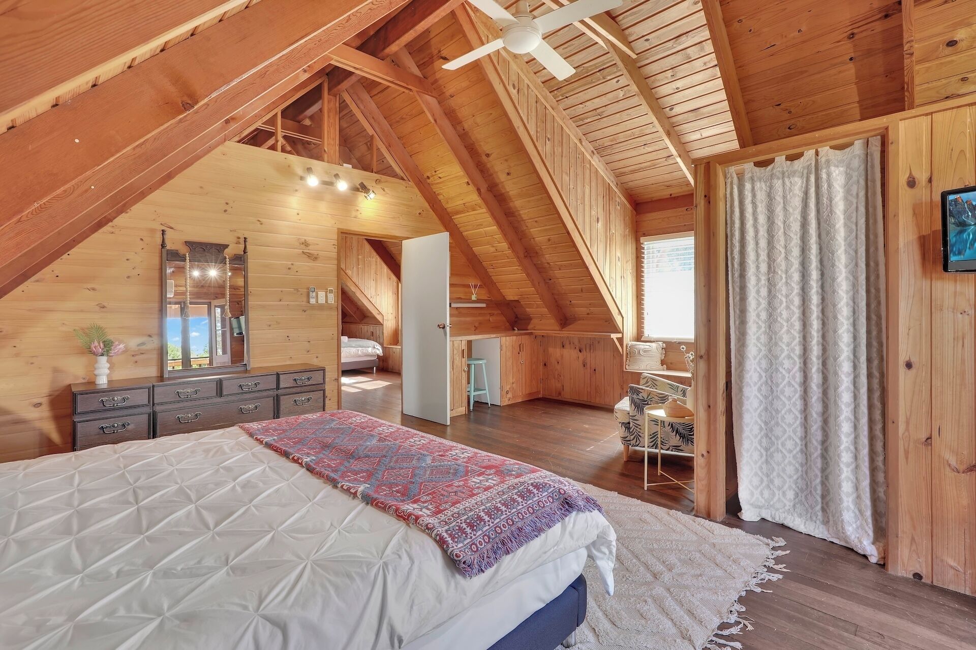 3 bedrooms, free WiFi, bed sheets